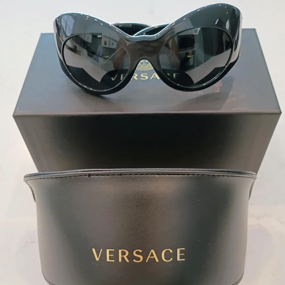 💋 Versace Sunglasses *NEW